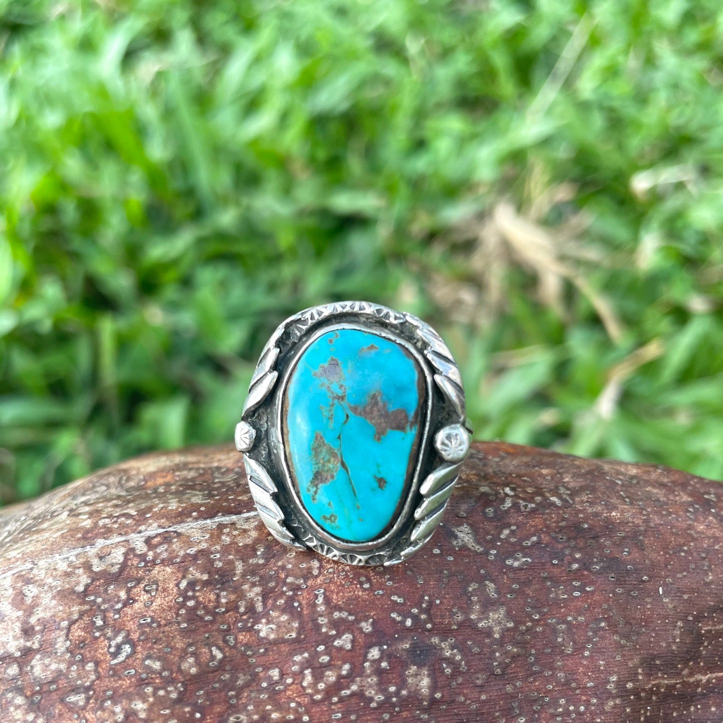 Vintage Native American Silver And Turquoise Ring