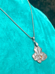 Molten Silver Floral Gem Necklace - Wendy Leherissey Design