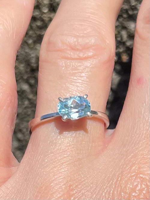 Sri Lankan Topaz .925 Silver Ring - Kalumail Design