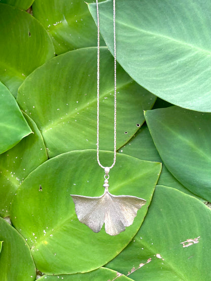 Vintage 1970’s Gold Brushed Silver Gingko Leaf Necklace