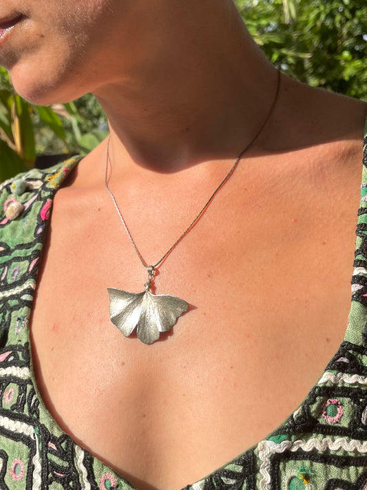 Vintage 1970’s Gold Brushed Silver Gingko Leaf Necklace