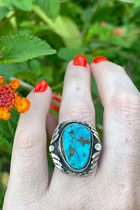 Vintage Native American Silver And Turquoise Ring