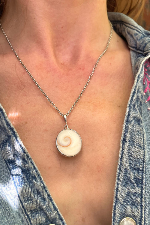 Sri Lankan Shell & Silver Pendant Necklace - Kalumali Design
