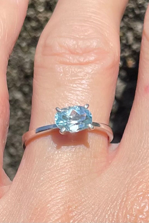 Sri Lankan Topaz .925 Silver Ring - Kalumail Design