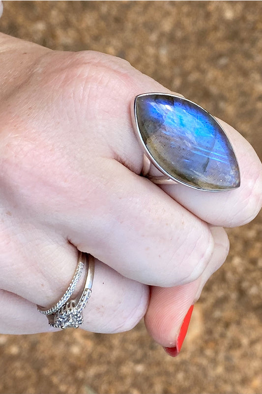 Sterling Silver Labradorite Ring- Medium Eye Size 8