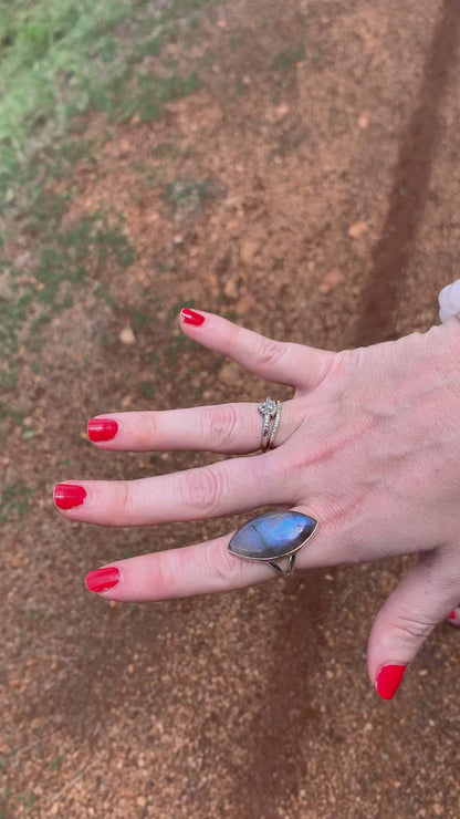 Sterling Silver Labradorite Ring- Medium Eye Size 8